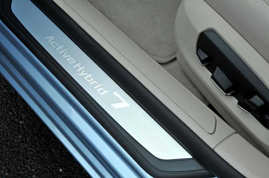  BMW ActiveHybrid 7 2013 года  (фото 6 из 36)